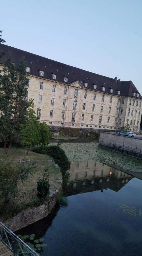 Appartement Confort Deux Etoiles Dole Exterior photo